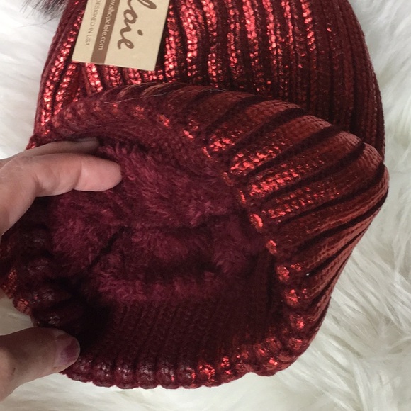 Last one Red metallic knit beanie pom Pom hat NWT - Picture 4 of 4
